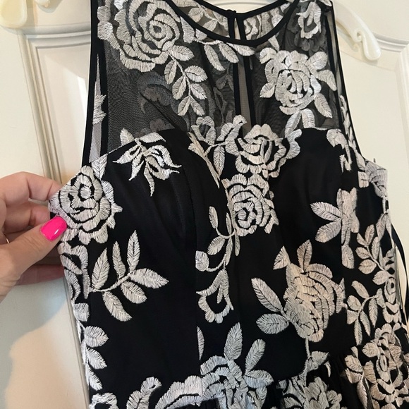 New! Eliza J. brand Stunning Black & White Floral Sleeveless Dress Women’s SZ 6 - Picture 15 of 16